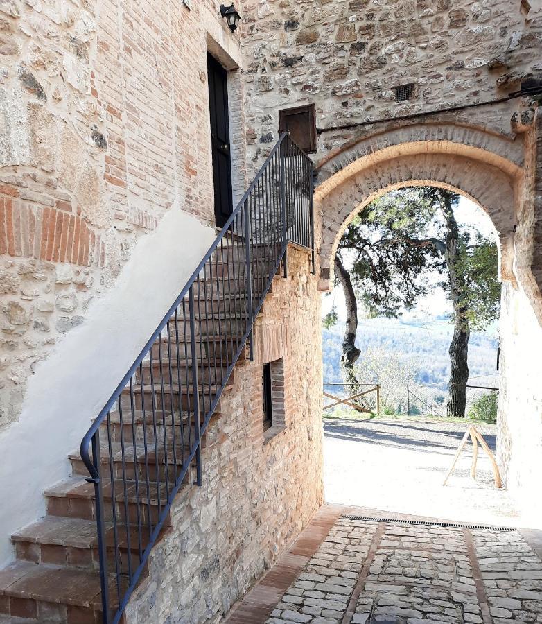 Borgo Petroro Hotel Todi Buitenkant foto