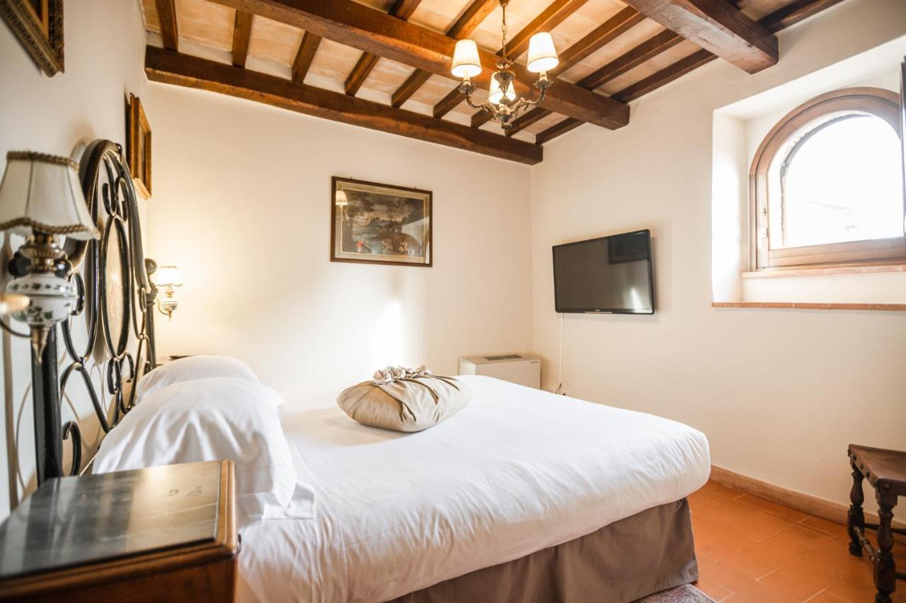 Borgo Petroro Hotel Todi Buitenkant foto